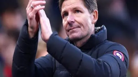 乒超联赛：黄石基地华新与山东鲁能全胜并列领先